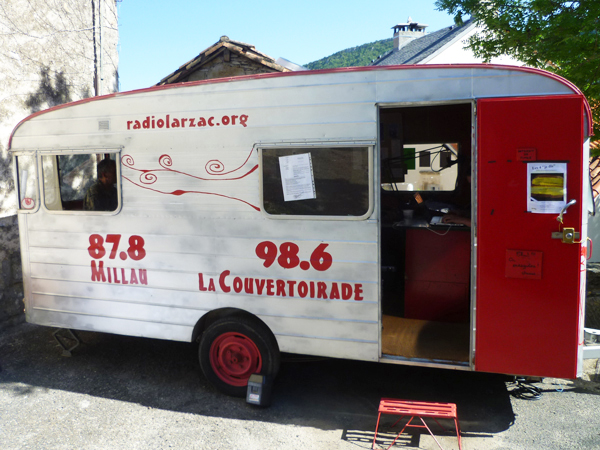 caravane radio larzac